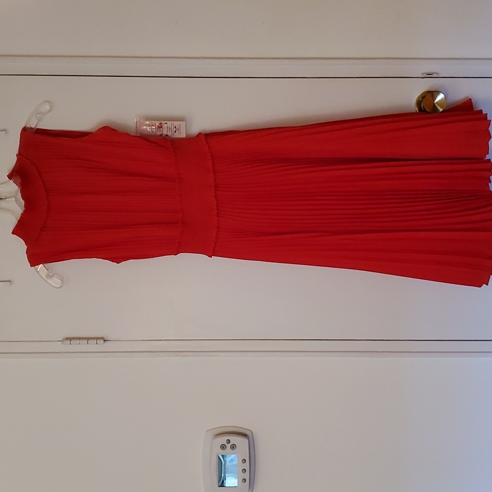 Nanette Lepore NWT Red Pleated Dress Size 2